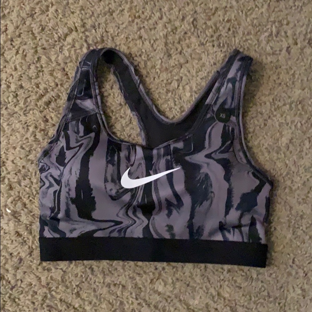 Sports bra